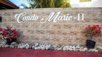 Apartment, 2 Bedrooms, Smoking, Private Pool | Exterior