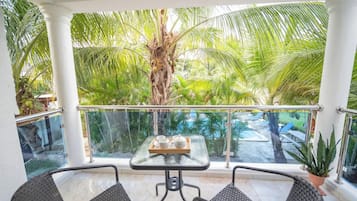 Apartment, 2 Bedrooms, Smoking, Private Pool | Balcony