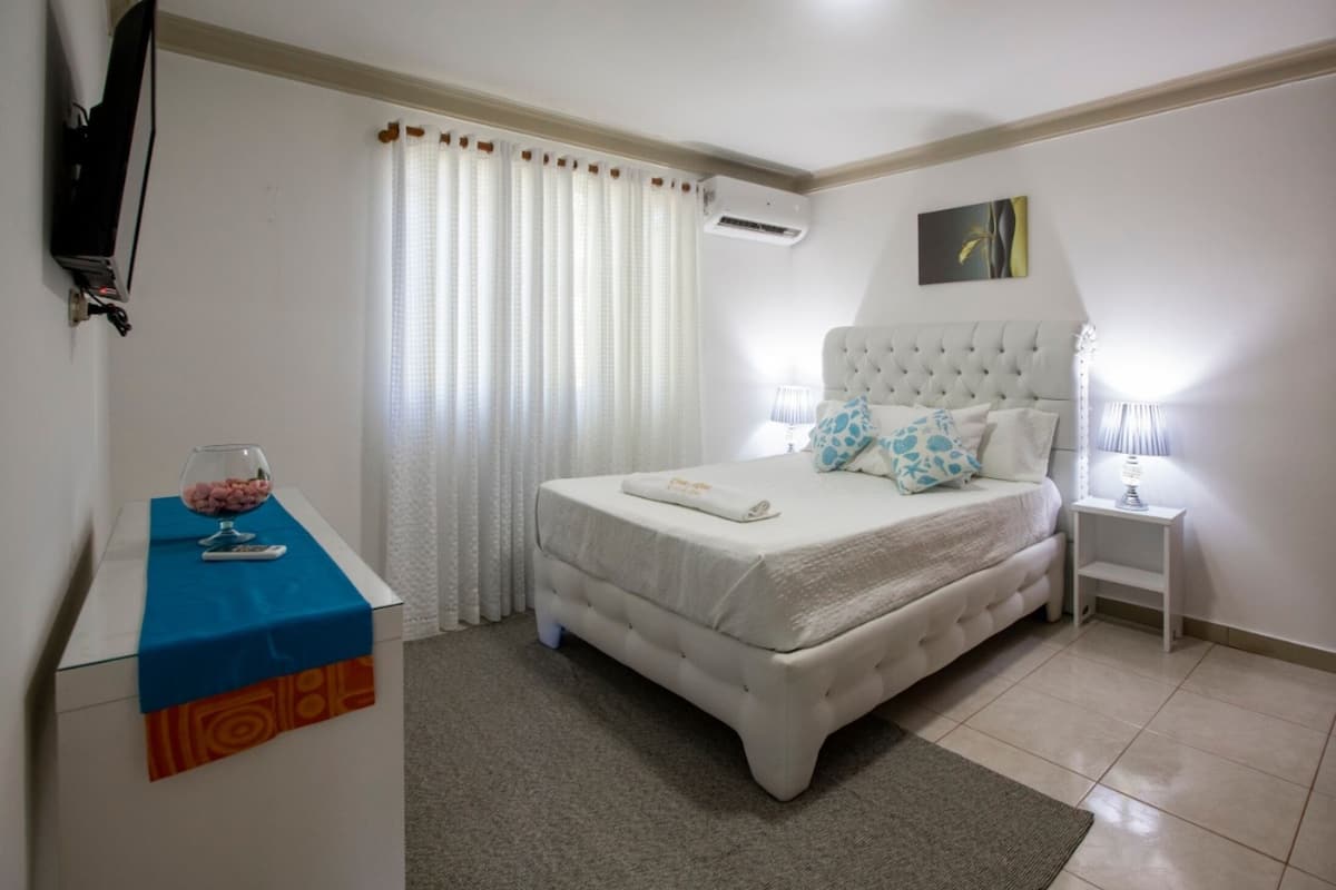 Condo, 1 Bedroom, Accessible, Smoking