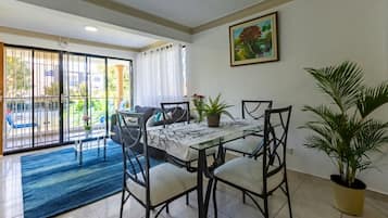 Kondominium, 1 kamar tidur, akses difabel, Boleh Merokok | Ruang makan