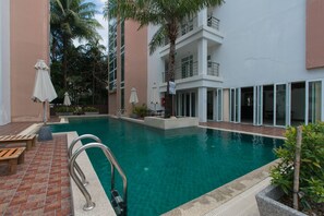 Pool - 6-35 - 3 Bdr Condo With Balcony and Shared Pool (Patong)