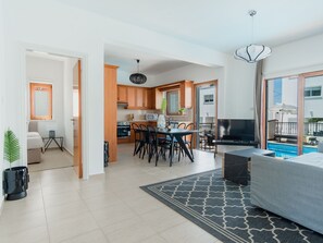 Villa, 3 Schlafzimmer, eigener Pool, Poolblick | Innenbereich