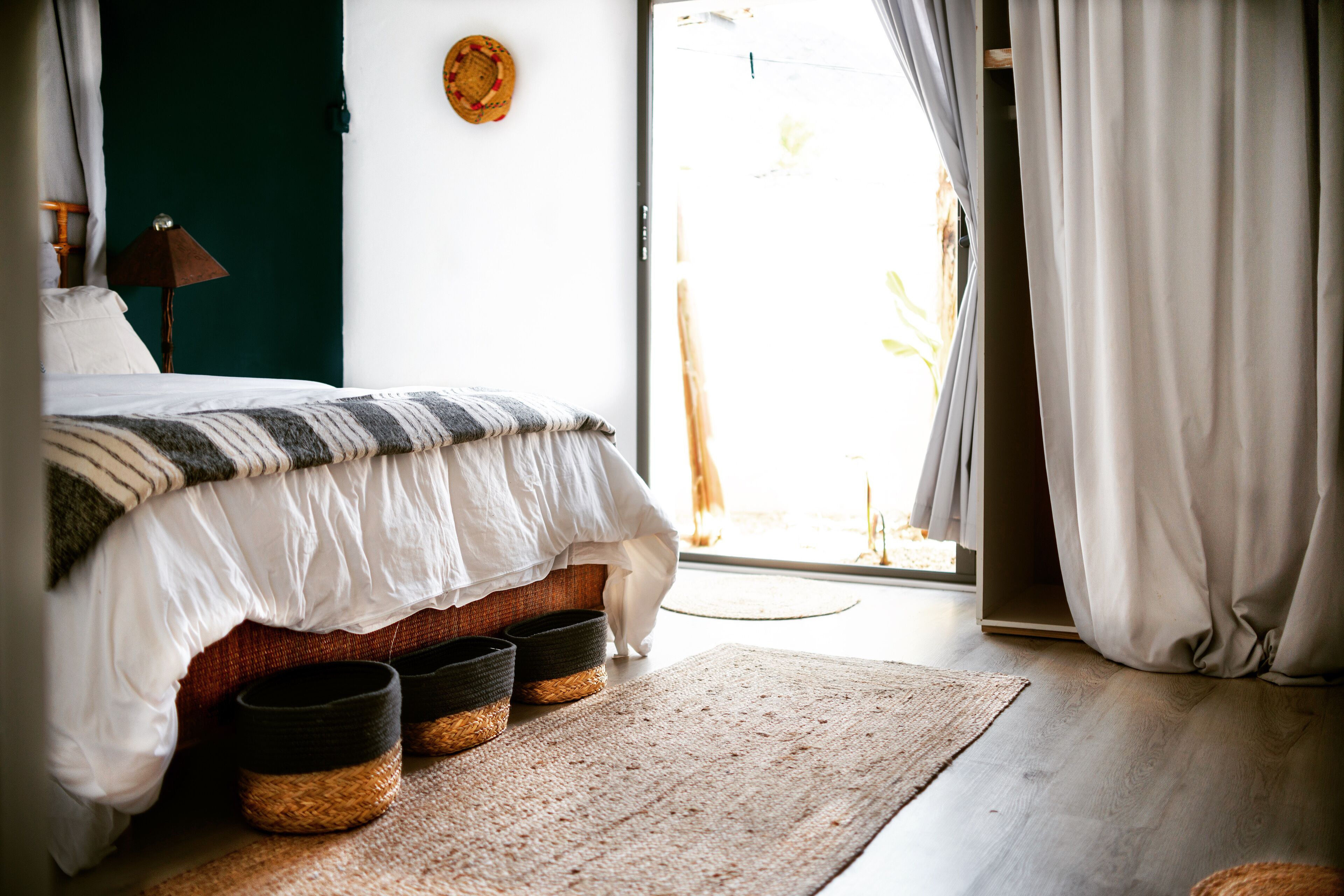 Apartment, 1 Bedroom, Terrace, Mountain View | 1 bedroom, bed sheets