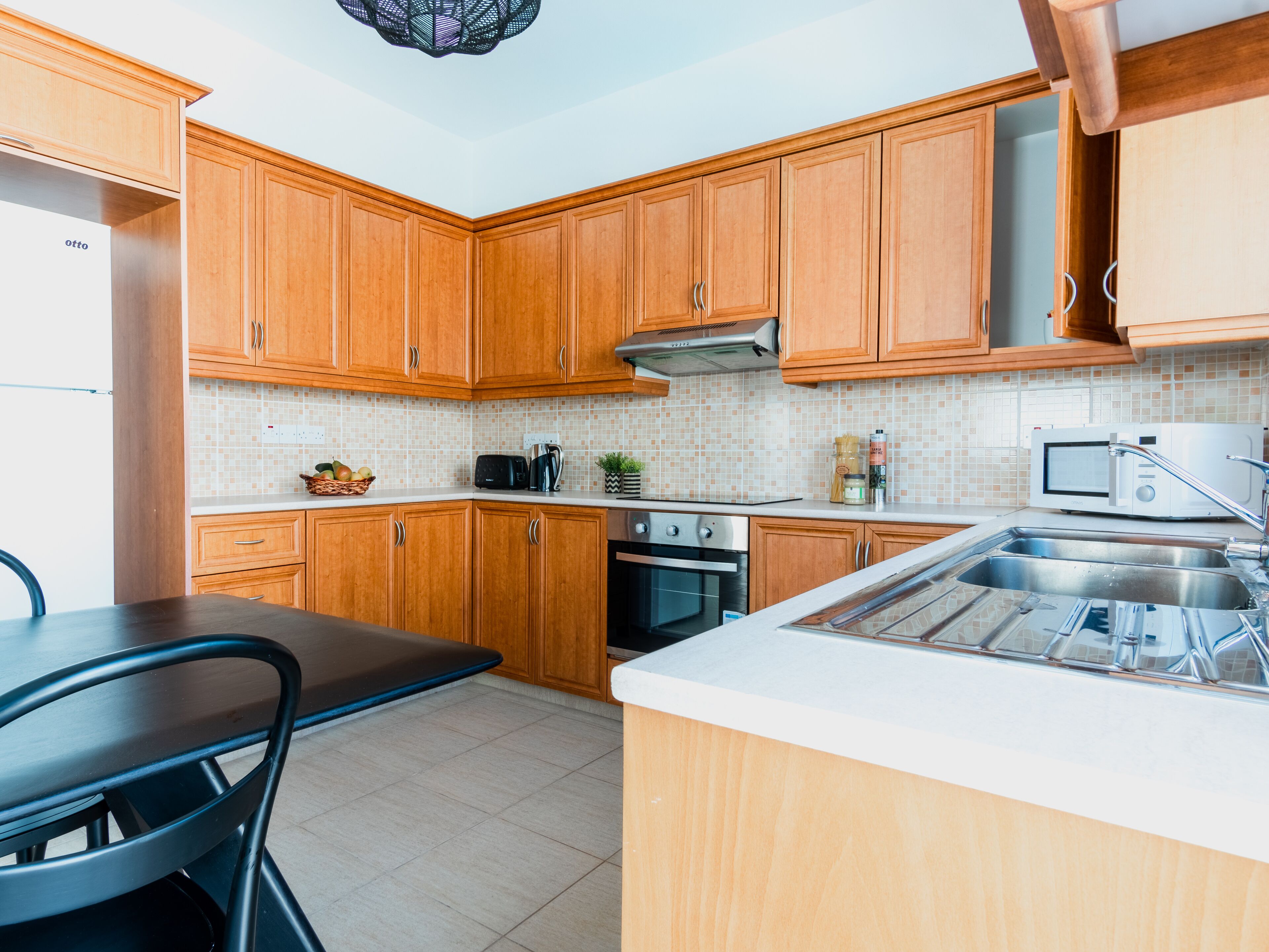 Sanders White Mountains - Ideal Villa With Pool