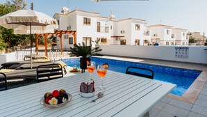 Villa, 4 chambres, piscine privée, vue piscine | Extérieur
