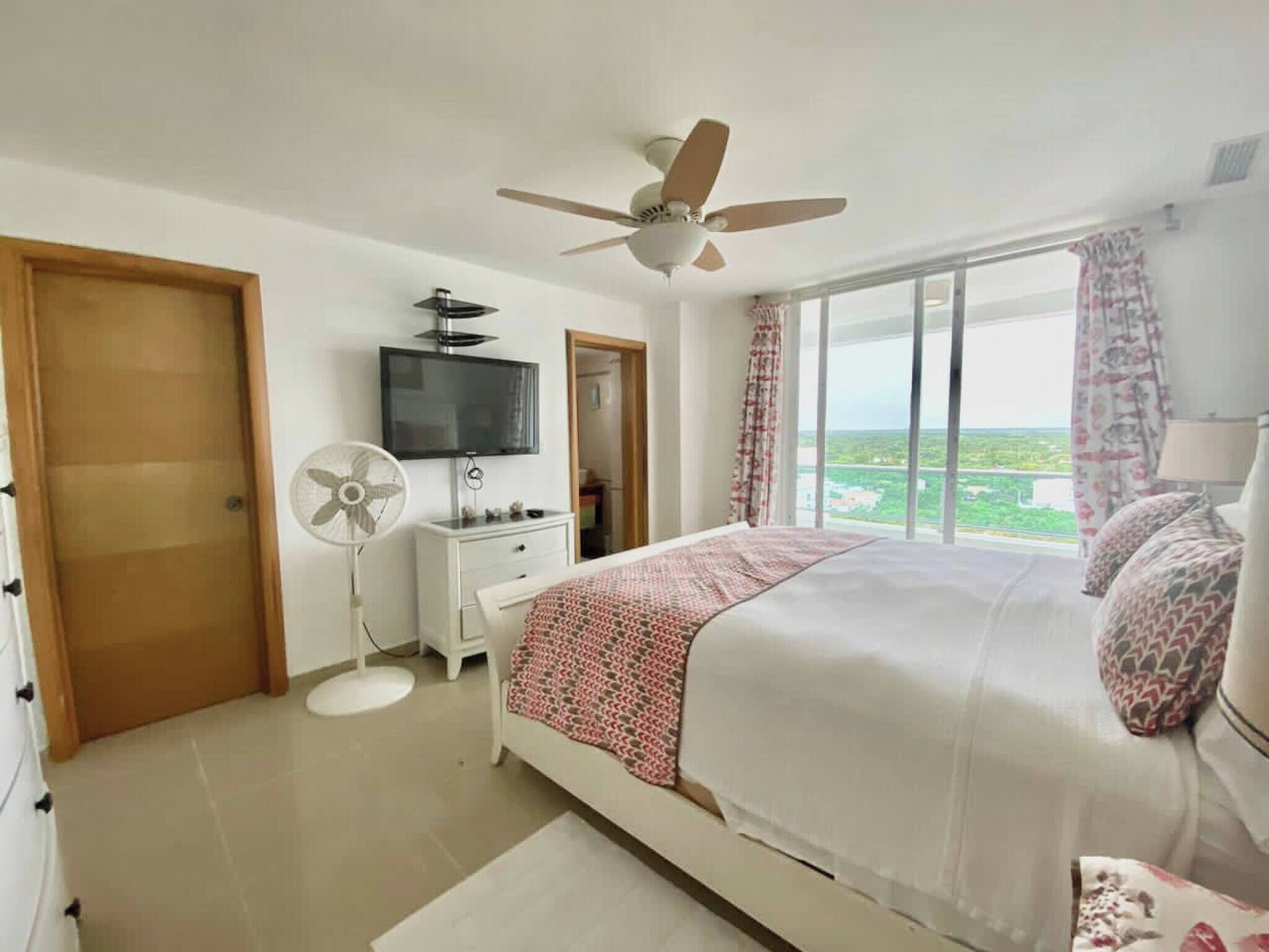 Apartment, 3 Bedrooms, Accessible, Smoking | 3 bedrooms