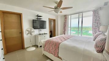 Apartment, 3 Bedrooms, Accessible, Smoking | 3 bedrooms