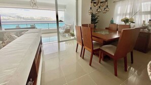 Ảnh chưa phân loại, 4 trong số 21 ảnh, nút