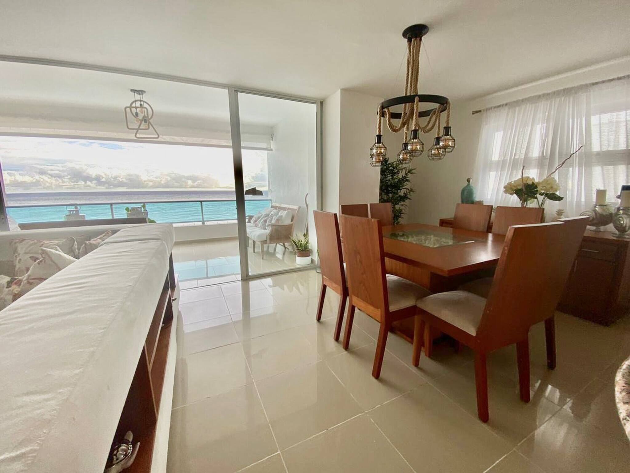 Apartment, 3 Bedrooms, Accessible, Smoking | Ruang makan
