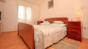 1 bedroom - Comfortable Apartment Margita Near sea (Sucuraj)