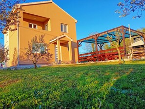 Departamento, 4 habitaciones, para fumadores, Terraza | Exterior