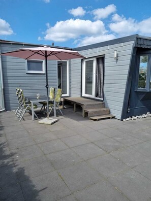 屋外ダイニングエリア