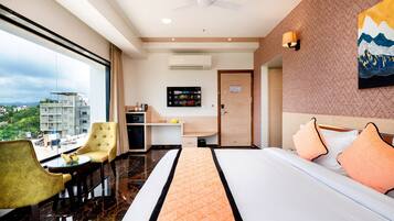 Premium Room | Egyptian cotton sheets, premium bedding, Select Comfort beds, desk