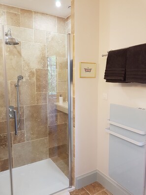 Shower - Orangerie. (Saint-Justin)