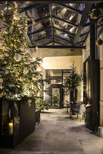 Petit HĂŽtel Confidentiel