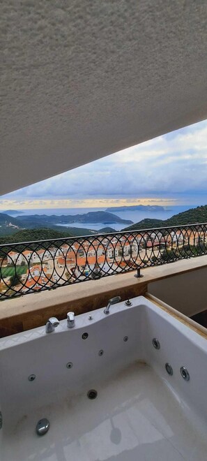 Deluxe Apartment | 1 bedroom, Egyptian cotton sheets, premium bedding, Tempur-Pedic beds - Arya Deluxe Apart (Kas)