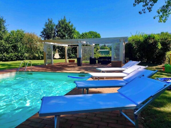 Piscine extérieure
