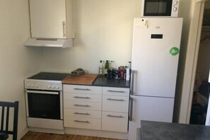Kühlschrank, Ofen, Herdplatte, Geschirrspüler