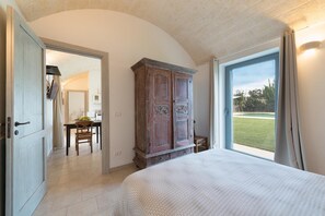 2 bedrooms, in-room safe, free WiFi, bed sheets