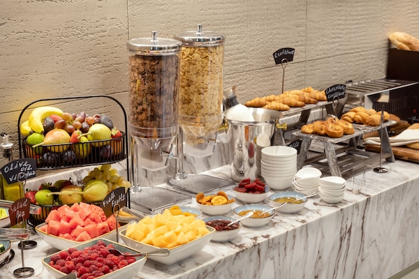 Daily buffet breakfast (AMD 3900 per person)
