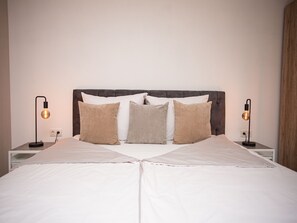 1 Schlafzimmer, Reisekinderbett, kostenloses WLAN, Bettwäsche