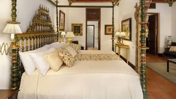 Premium bedding, down comforters, minibar, in-room safe