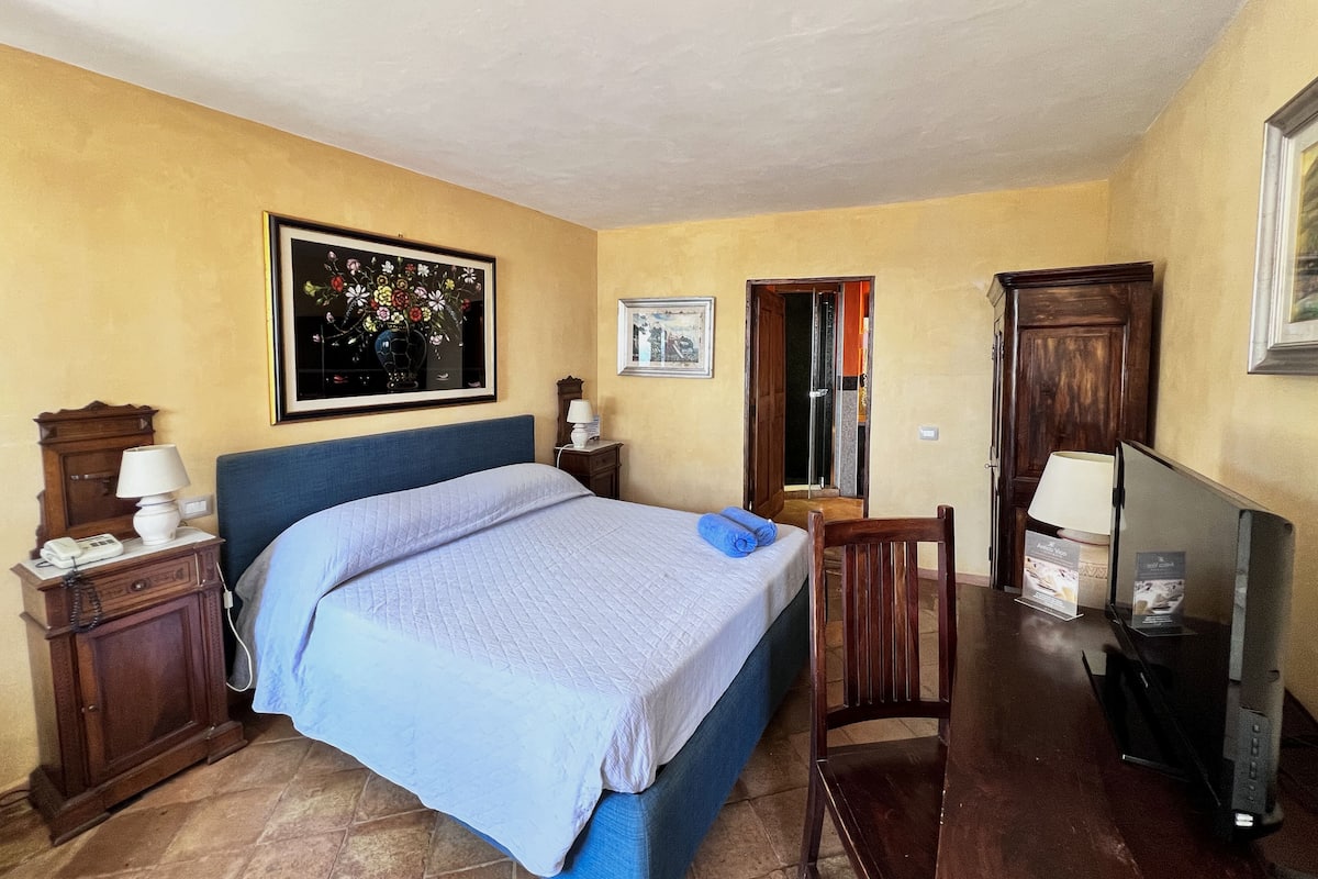 Superior Matrimoniale Vista Mare | Ropa de cama hipoalergénica y minibar