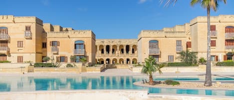 Family House, Multiple Bedrooms, 2 Bathrooms (Harbour Views Gozitan Villa + Shared) | Pool