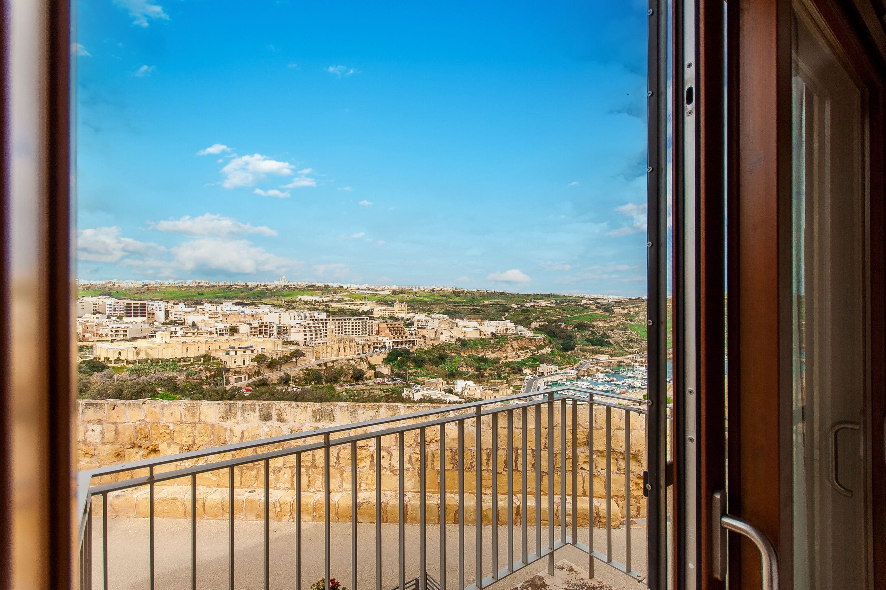 Family House, Multiple Bedrooms, 2 Bathrooms (Harbour Views Gozitan Villa + Shared) | Interior