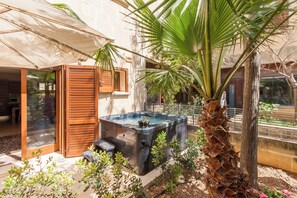 Family House, Multiple Bedrooms, 2 Bathrooms (Getaway Npetto Gozitan Villa) | Terrace/patio - Getaway Npetto Gozitan Villa (Ghajnsielem)