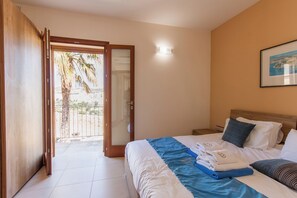 2 phòng ngủ, truy cập Internet không dây miễn phí, bộ trải giường 