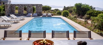 Antiparos Luxury Villas 