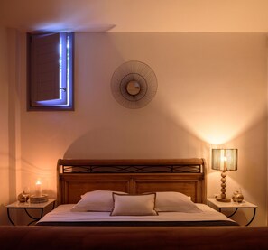 3 bedrooms, in-room safe, iron/ironing board, free WiFi