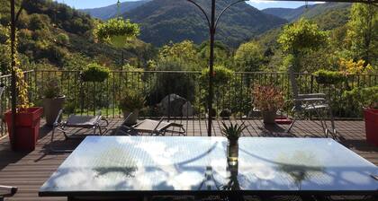 Villa avec Piscine et Jacuzzi au calme