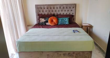 Cottage Nikiti, 2 min. from the sea!