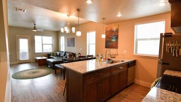 Townhome, 3 Bedrooms | Dapur peribadi