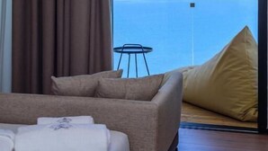 Superior Double Room, Sea View | Desk, WiFi (free), bed sheets - Nobus Hotel & Spa (Orikum)