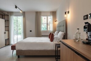 City Studio | Premium bedding, down comforters, pillowtop beds, in-room safe - Residence - Palais Hörtenberg (Bolzano)