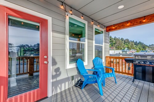 3 Ensuite Suites + Game Lounge | Walk Cliffs | Sleeps 6