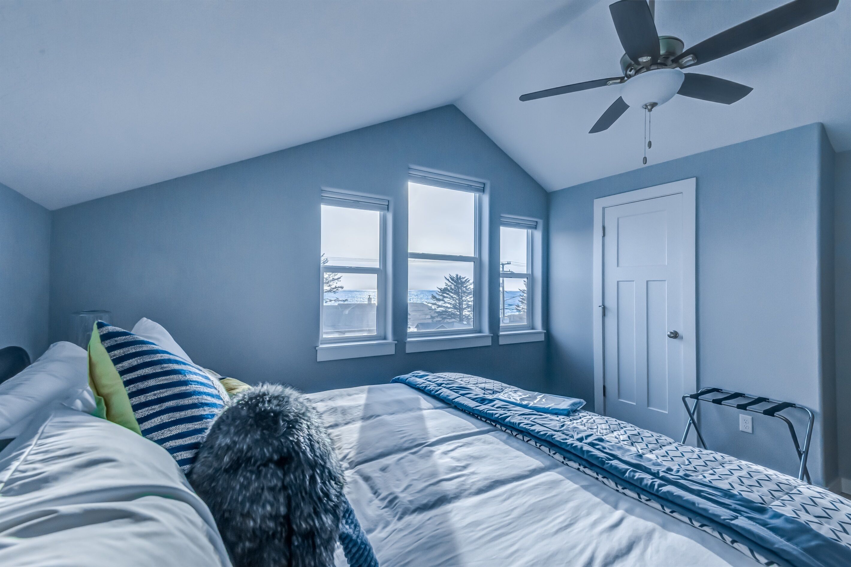 3 bedrooms, desk, iron/ironing board, free WiFi