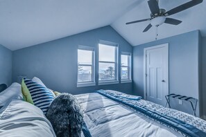 3 chambres, bureau, fer et planche à repasser, accès au Wi-Fi (inclus)