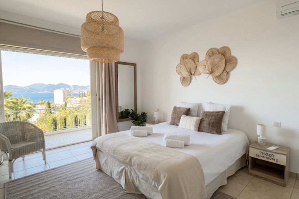 4 Schlafzimmer, Schreibtisch, Bügeleisen/Bügelbrett, Reisekinderbett