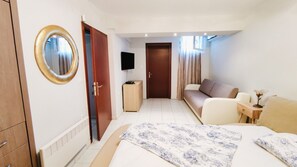 4 Schlafzimmer, Bügeleisen/Bügelbrett, WLAN, Bettwäsche