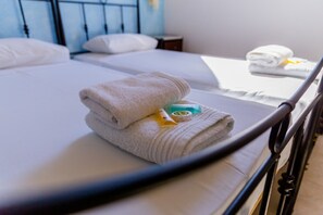 1 habitación y caja de seguridad en la habitación 
