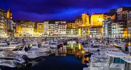 Moderno Dúplex en Centro de Bermeo-3 pax con Wifi