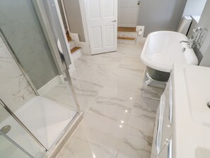 Cottage | Bathroom - Burns Cottage (Barnard Castle)