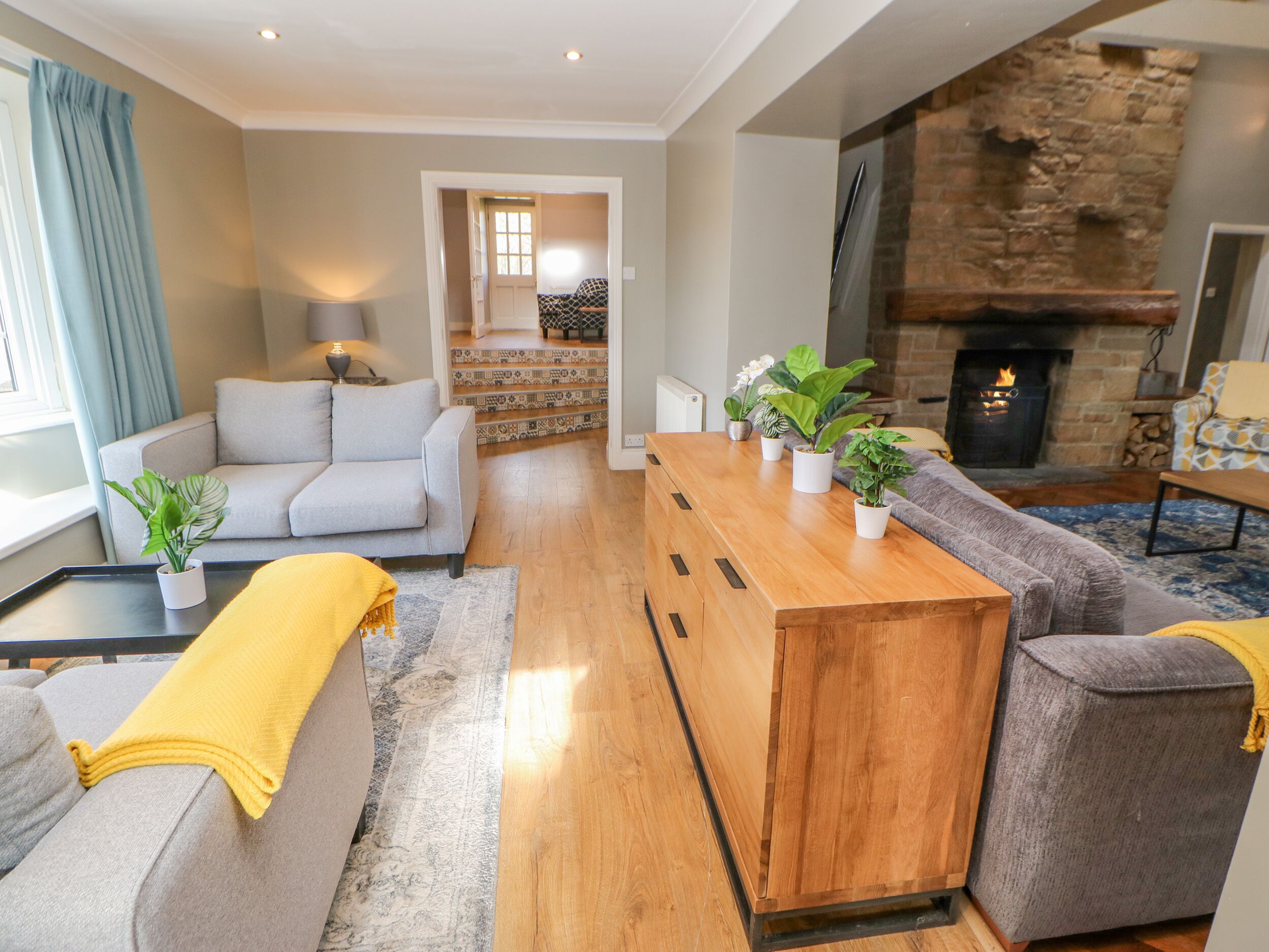 Cottage | Phòng khách | TV 