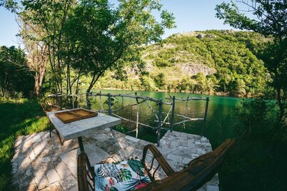 Gorgeus Villa Gana by the river