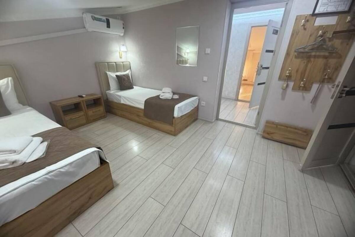 Premium bedding, desk, blackout curtains