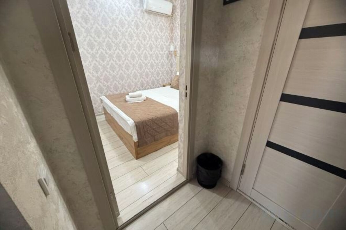 Premium bedding, desk, blackout drapes, iron/ironing board (on request)
